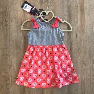 NWT Sweet and Soft Daisy dress!